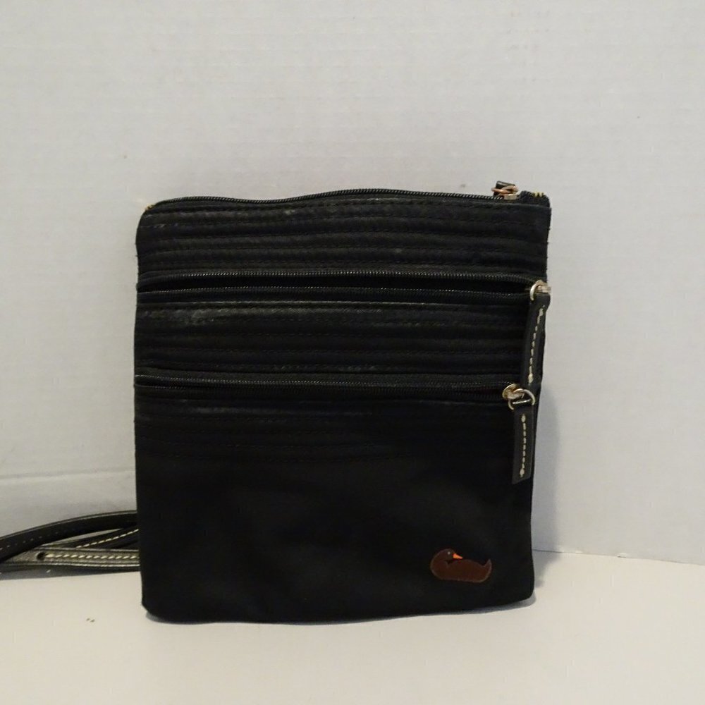 Dooney & Bourke Black Triple Zip Crossbody Purse Solid Logo Leather Strap